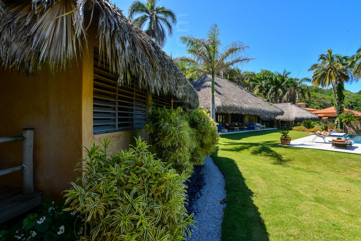 Cabofino Villa at Abreu 31 1 1200x800 - Eden Tropical Frente Al Mar